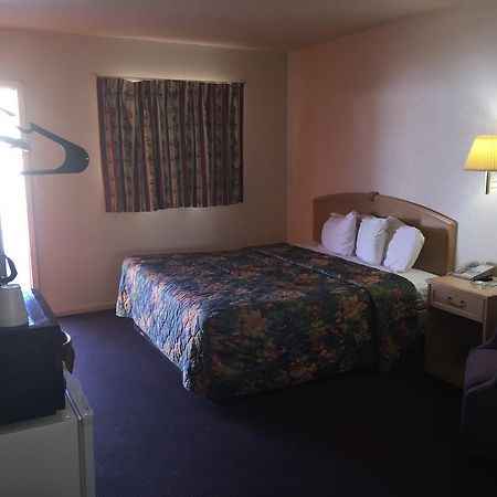 阿瓦朗汽车旅馆 Early 外观 照片