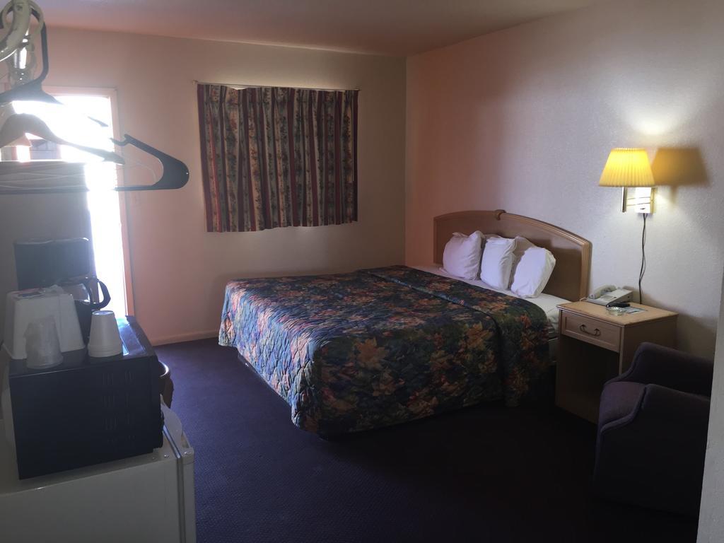 阿瓦朗汽车旅馆 Early 外观 照片